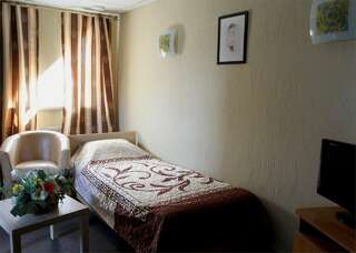 Гостиничный комплекс Добрый Финн Казань Стандартный трехместный номер-1