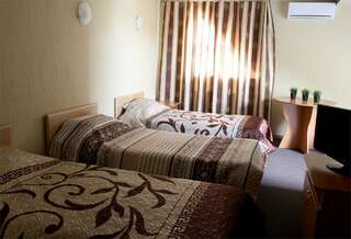 Гостиничный комплекс Добрый Финн Казань Стандартный четырехместный номер-1